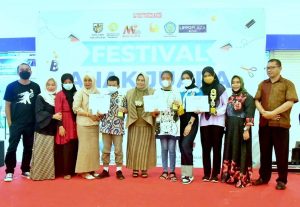 Wa Ode Nursanti Monianse Tutup Festival Anak Juara