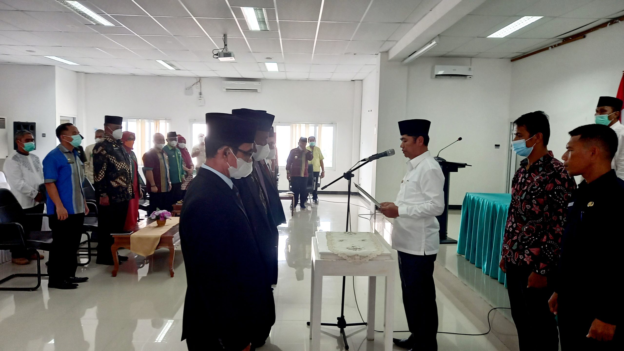 Bupati Buton Lantik Pimpinan Badan Amil Zakat Kabupaten Buton