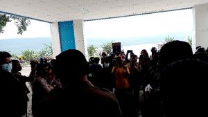 Tolak Pemindahan Pasar Kaloko dan Pasar Sore, Warga Buton Demo