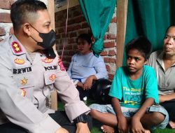 Mengunjungi Bocah Dianiaya Oknum Polisi, Kapolres Baubau  Meminta Maaf atas Tindakan Anggotanya