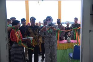 Bupati Resmikan Pasar Rakyat Waoleona