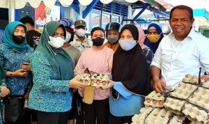 Ketua TP PKK Kota Baubau Himbau Masyarakat Untuk Belanja Cerdas