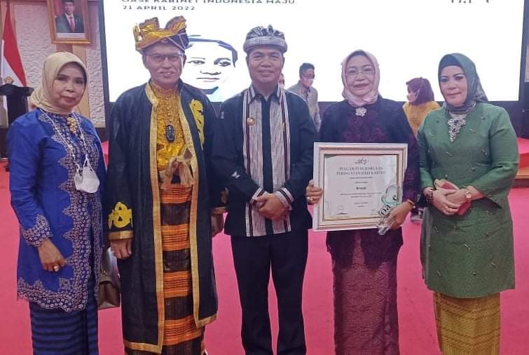 Arwati, Kartini Buton Raih Penghargaan di Bidang Lingkungan Hidup