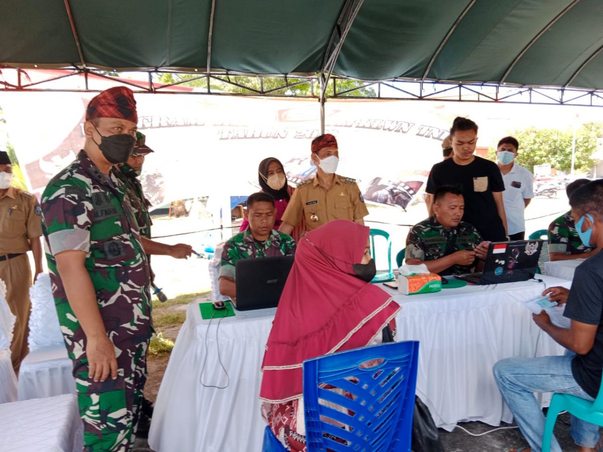 Hari Ketiga, Kodim 1413 Buton berikan Bantuan ke Pedagang dan Nelayan di Binongko