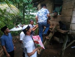 Dregs Polres Buton Berbagi Takjil dan Sembako