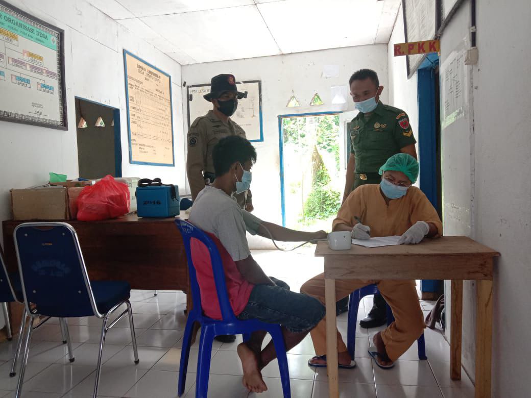 Kodim 1413 Buton Pantau Vaksinasi Warga Di Bombana