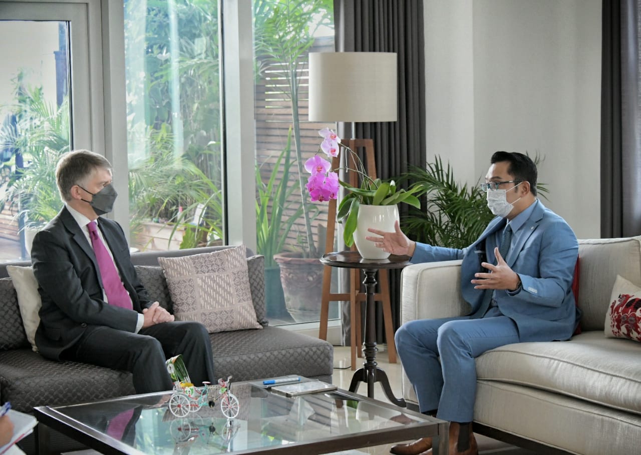 Gubernur Jabar dan Dubes Inggris untuk Indonesia Bahas Penggunaan Energi Baru Terbarukan