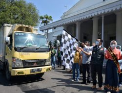 Ridwan Kamil Lepas Pengiriman Perdana Minyak Goreng Curah yang Dipesan Via Aplikasi