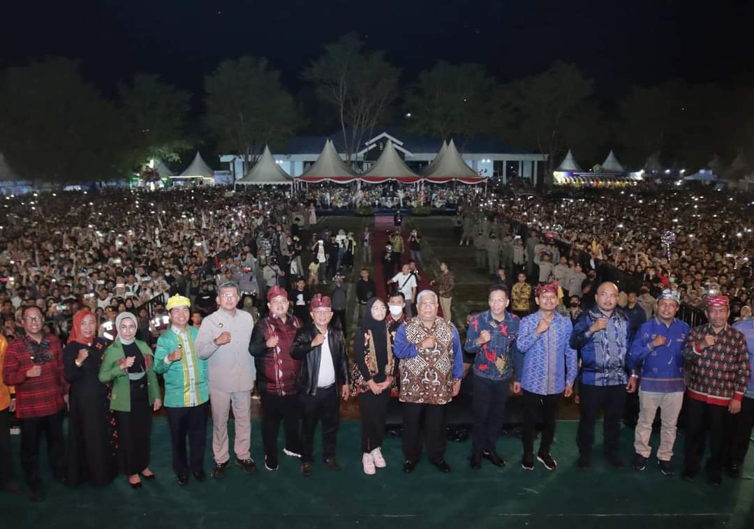 Ali Mazi Tutup Pameran Pembangunan Parekraf dan Napak Tilas, Tim Fares Juara Umum