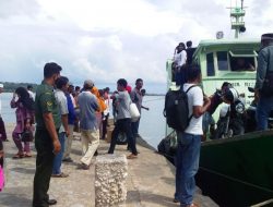 Koramil 1413-07/Kaledupa lakukan pengawasan prokes di Pelabuhan Ambeua Kaledupa