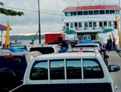 Arus Balik Peserta GTRA Summit di Pelabuhan Feri Wanci Membludak