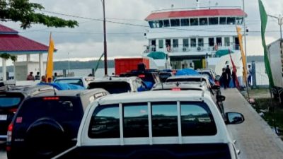 Arus Balik Peserta GTRA Summit di Pelabuhan Feri Wanci Membludak