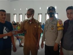 Penyaluran BLT di Lasalimu, Warga Dihimbau Vaksin