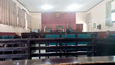 Riesky Purnama Rinawan Mangkir Dipersidangan