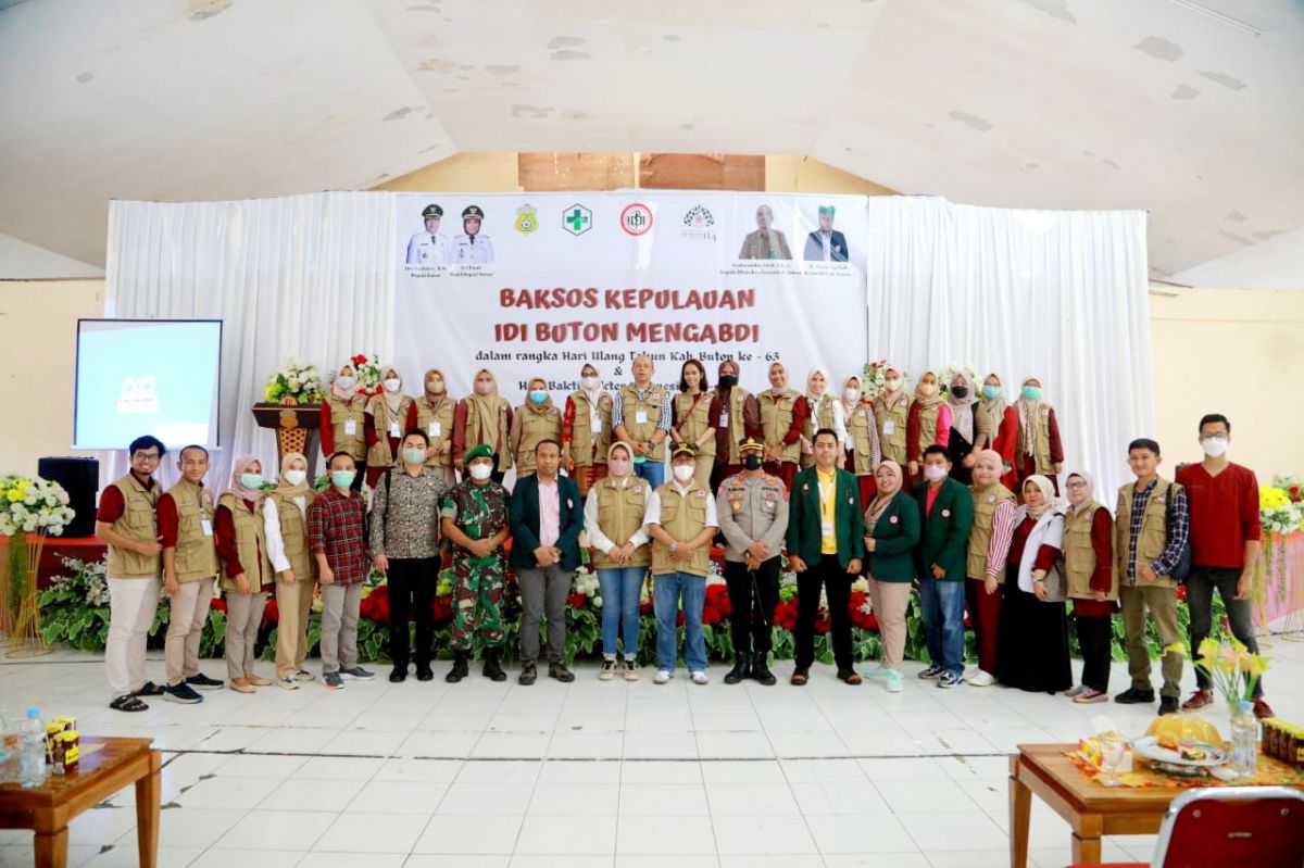 HUT Kabupaten Buton, IDI Gelar Pengobatan Gratis dan Sunatan Massal