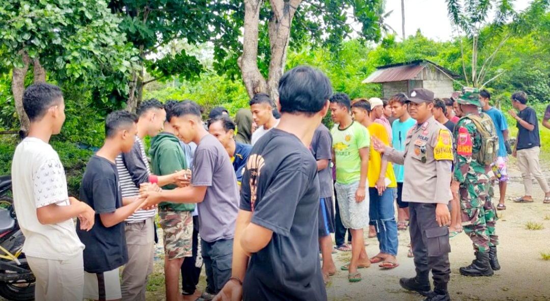 Sinergitas Polri dan TNI Mediasi Pertikaian Antar Pemuda Sinergitas Polri dan TNI Mediasi Pertikaian Antar Pemuda