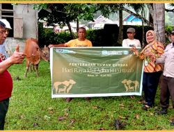 WIKA Bitumen dan Anak Usaha WIKA Aspal Menyerahkan 10 Hewan Kurban pada Idul Adha 1443 H