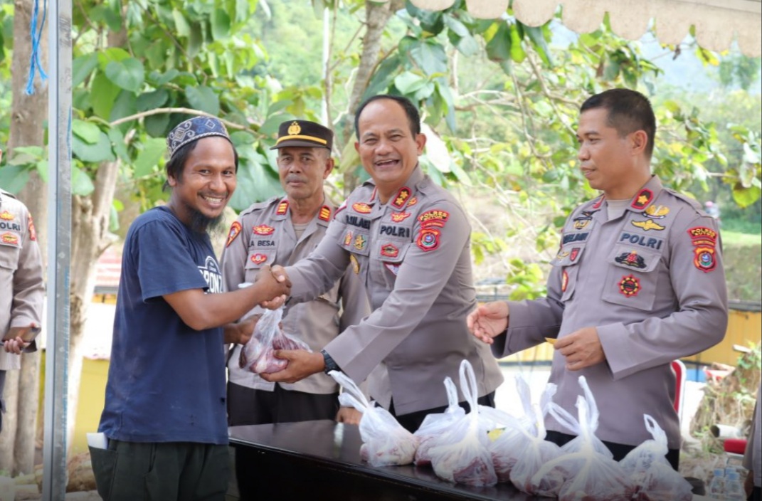 Idul Adha 1443 H, Polres Buton Sembelih 10 Ekor Sapi