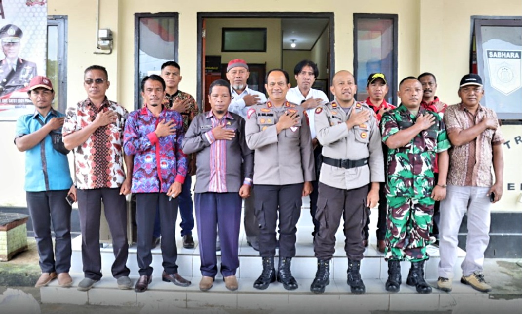 Kunker di Polsek Sampuabalo, Kapolres Ajak Warga Jaga Kamtibmas