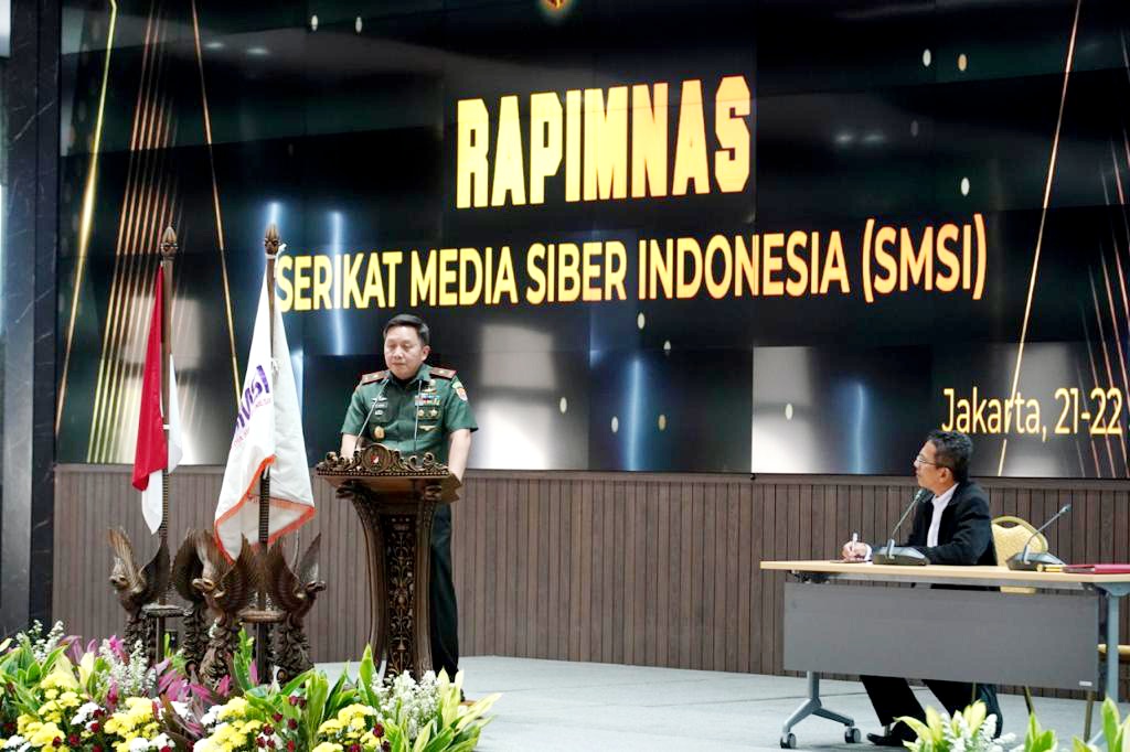 Brigjen TNI Iroth Beri Bimbingan Teknis Media Siber
