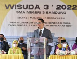 Hadiri Prosesi Wisuda Putrinya, Ridwan Kamil Haturkan Terima Kasih kepada Guru