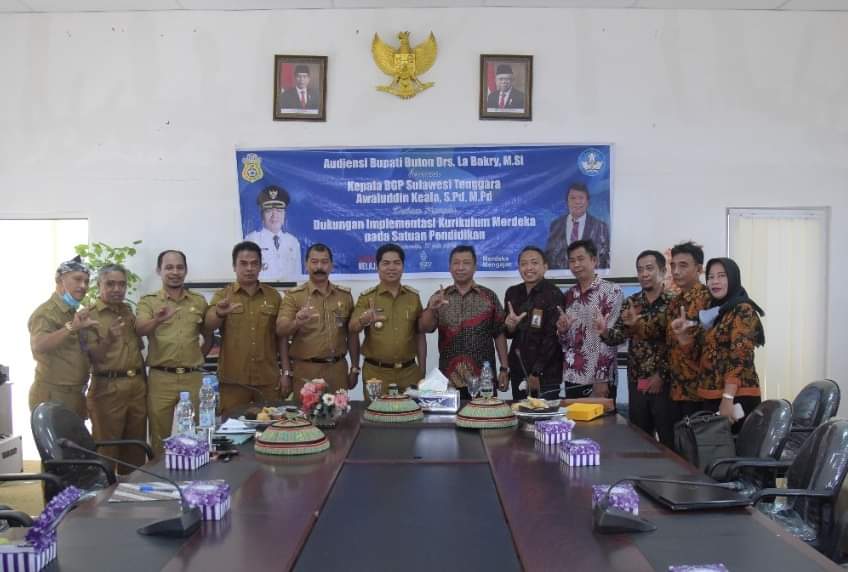 Kepala Balai Guru Penggerak Sultra Kunjungi SMP 8 Buton
