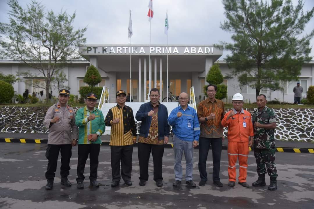 Rombongan Badan Pengembangan Infrastrukur Kementerian PUPR Kunjungi Tambang Aspal Buton