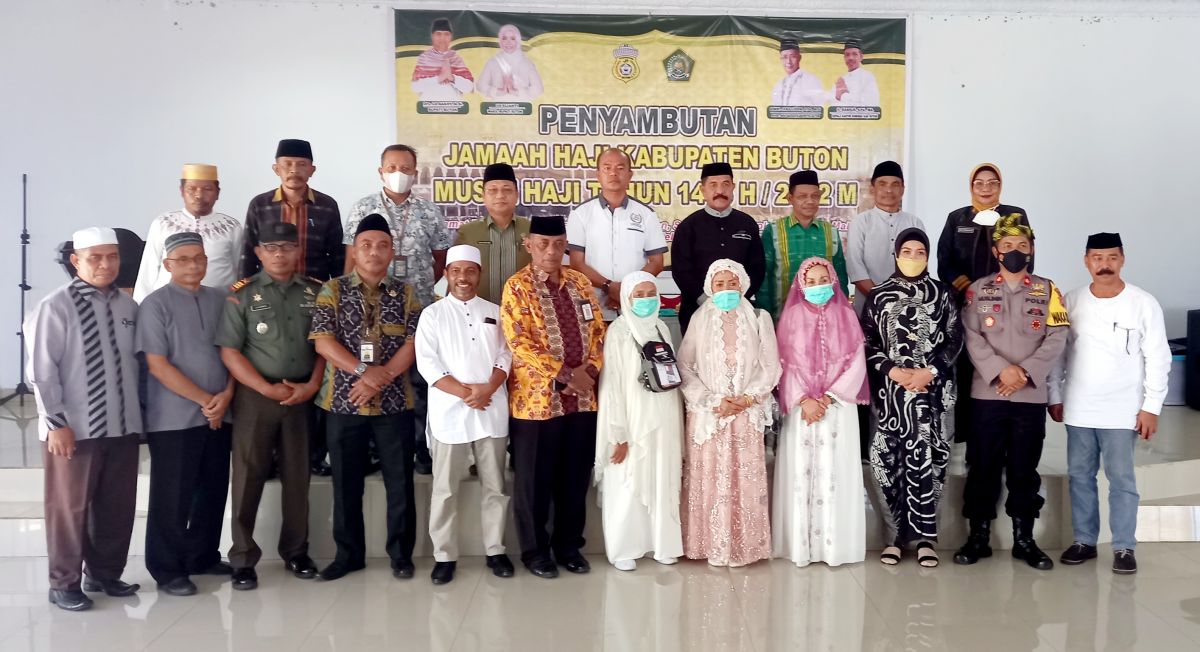 Asisten I Sambut Kedatangan 3 Jemaah Haji di Rujab Bupati Buton