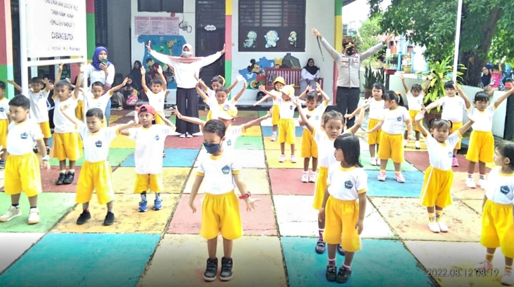 Kapolres Buton Olahraga Bersama Murid TK Kemala Bhayangkari 31 Buton