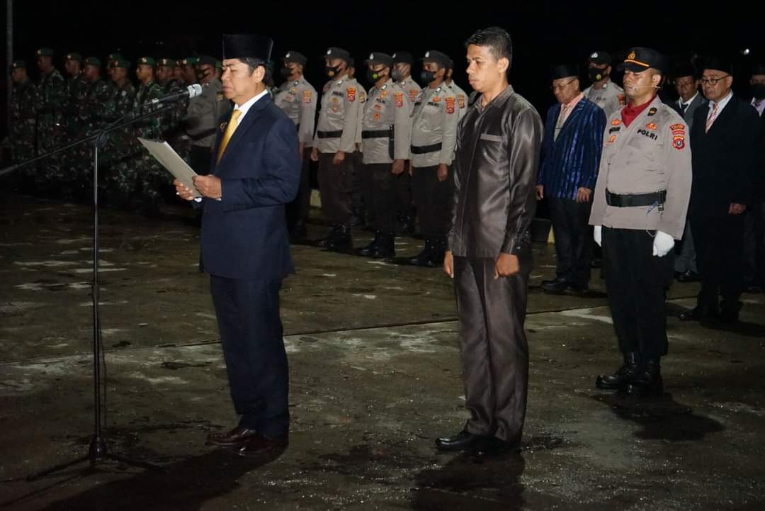 Kenang Jasa Pahlawan Bupati Buton Hadiri Renungan Suci