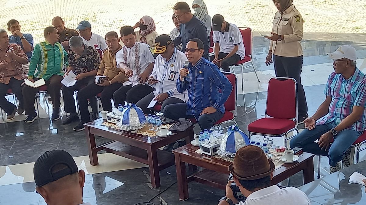 Ngopi "Wa Engran" Bahas Pendidikan di Buton