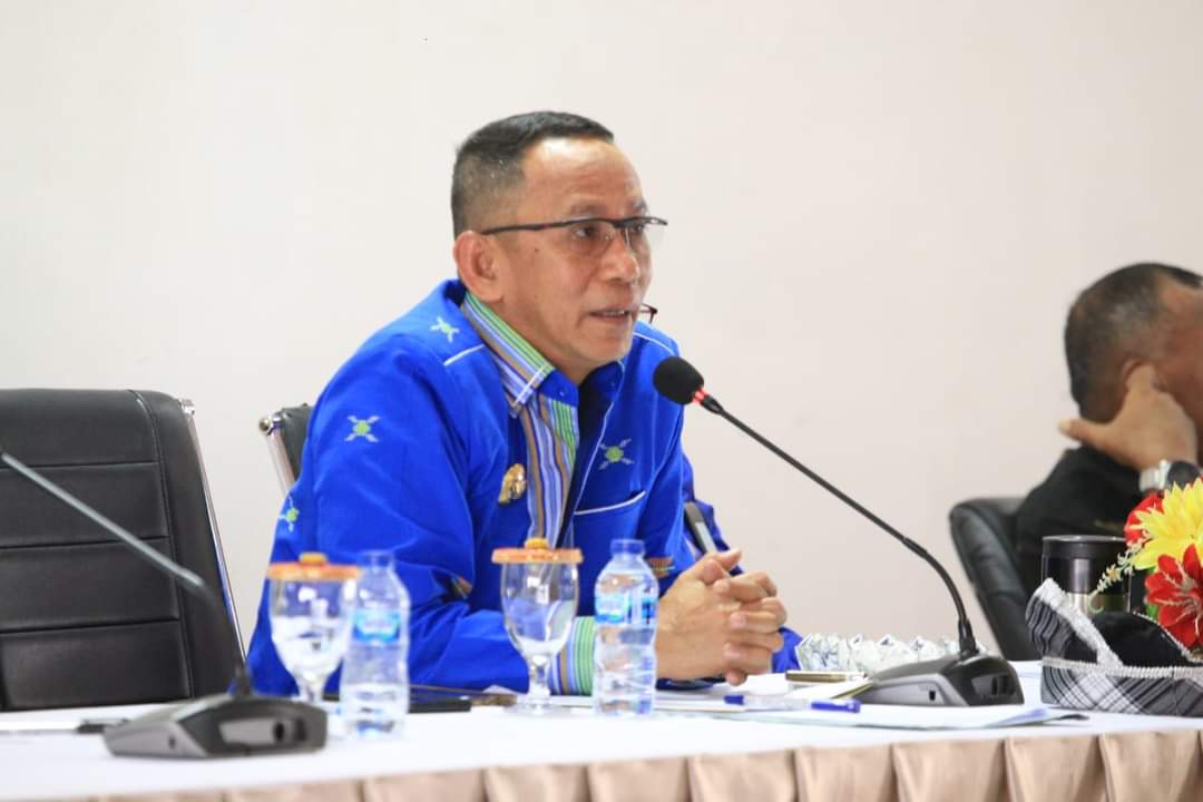 Pj. Bupati Buton Pimpin Raker Evaluasi OPD dan Realisasi APBD