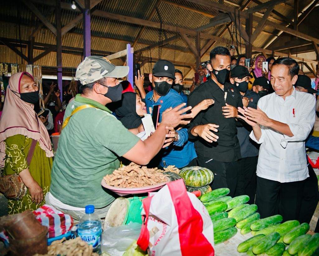 Presiden RI Kunjungi Tambang Aspal Buton