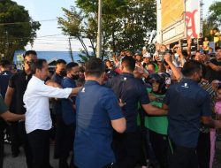 Warga Baubau Antusias Sambut Presiden Jokowi