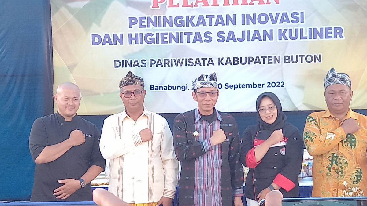 Gaungkan Tagline Buton Selalu Di Hati, Pj Bupati Buton Minta Jajaran Bekerja dengan Hati Gaungkan Tagline Buton Selalu Di Hati, Pj Bupati Buton Minta Jajaran Bekerja dengan Hati
