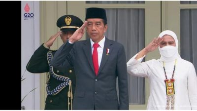 Jokowi Pimpin Upacara HUT ke-77 TNI di Istana Merdeka