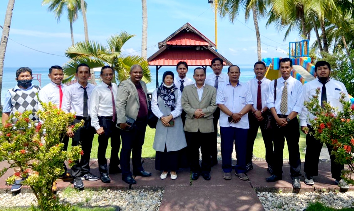 DPN Peradi dan DPC Peradi Baubau Silaturahmi bersama Dekan Fakultas Hukum UMB