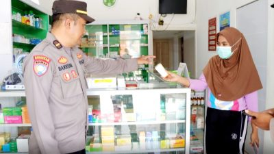 Satbinmas Polres Buton Cek Apotek dan Toko Obat di Pasarwajo