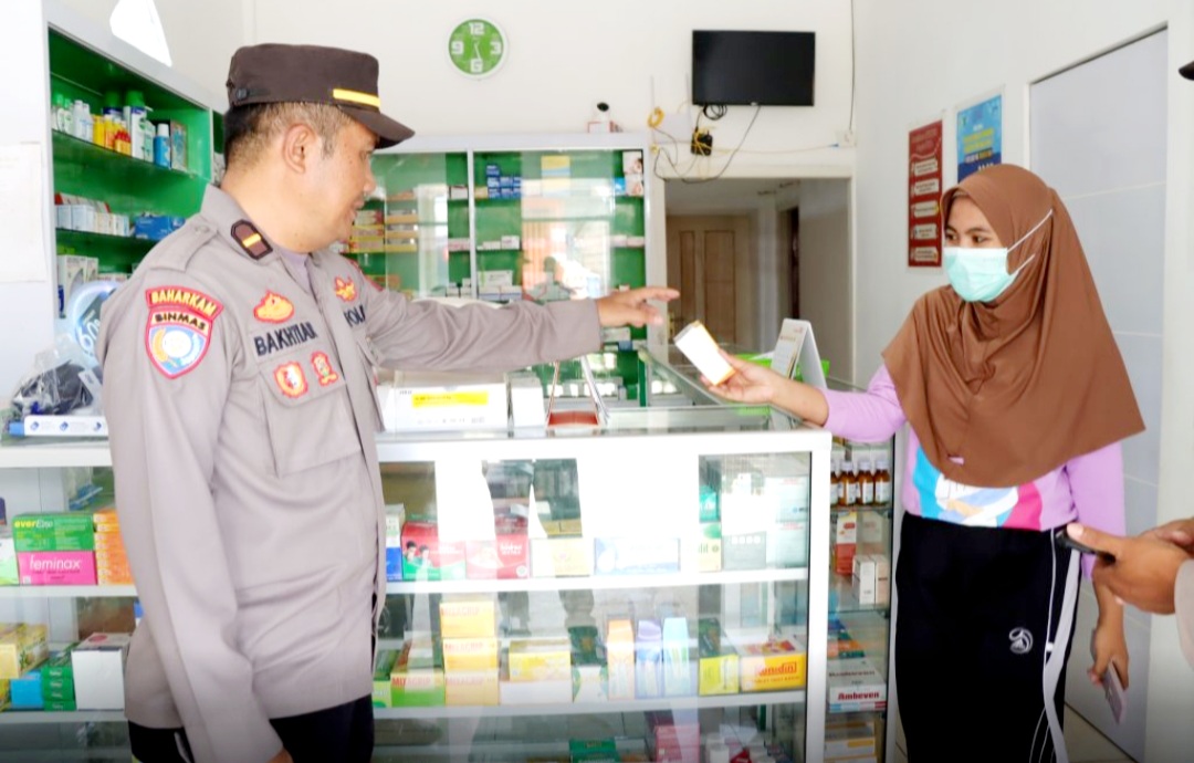 Satbinmas Polres Buton Cek Apotek dan Toko Obat di Pasarwajo