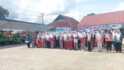 Ratusan Siswi SMAN 1 Pasarwajo Ikuti Gerakan Nasional Aksi Bergizi