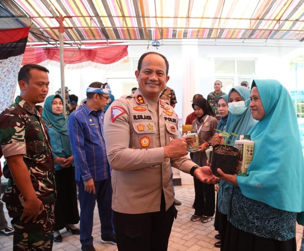 Pj Bupati Buton Resmikan Pos Koramil Sampuabalo-Gunung Jaya Pj Bupati Buton Resmikan Pos Koramil Sampuabalo-Gunung Jaya