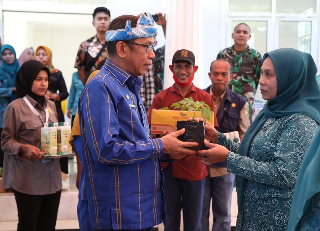 Pj Bupati Buton Resmikan Pos Koramil Sampuabalo-Gunung Jaya Pj Bupati Buton Resmikan Pos Koramil Sampuabalo-Gunung Jaya