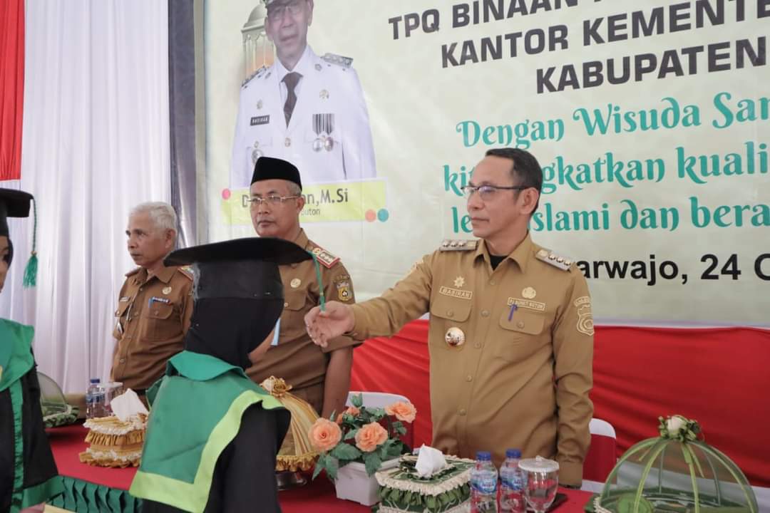 106 Santri Binaan Penyuluh Agama Islam Diwisuda, Ini Pesan Pj Bupati Buton