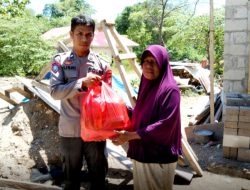 Dampak BBM Naik, Polres Buton Beri Bantuan 250 Paket Sembako ke Warga