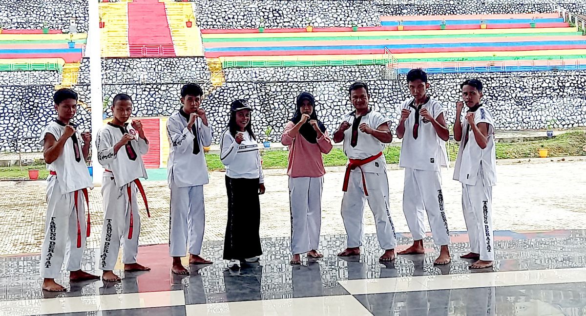 Atlet Kodrat Buton Siap Berlaga, Targetkan Medali Emas di Porprov XIV Sultra Atlet Kodrat Buton Siap Berlaga, Targetkan Medali Emas di Porprov XIV Sultra