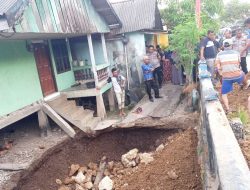 Rumah Warga Wakoko Tertimpa Longsor Sedalam 6 Meter