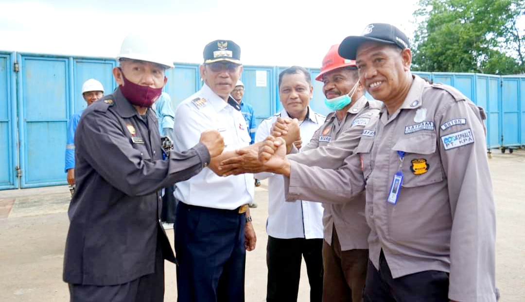 Dirjen Kementerian Perindustrian Audiensi Aspal Buton