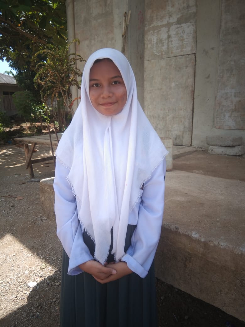 Siswa SMKN 2 Buton Bangga Mengikuti Upacara Hari Pahlawan