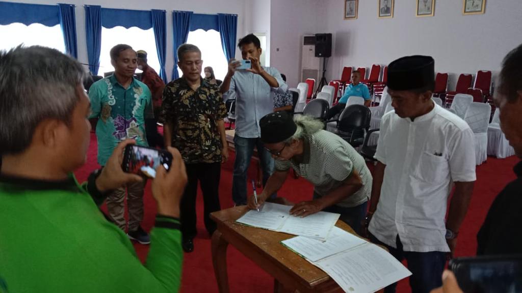 Pemda - KONI Buton Tandatangani NPHD Tahap II