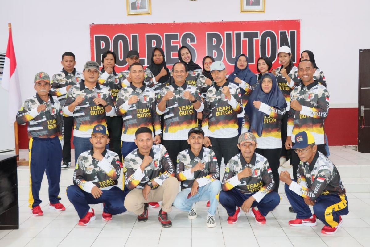 Lepas Kontingen Perbakin, Kapolres Buton Harap Atlet Bukan saja Sukses Prestasi! Lepas Kontingen Perbakin, Kapolres Buton Harap Atlet Bukan saja Sukses Prestasi!